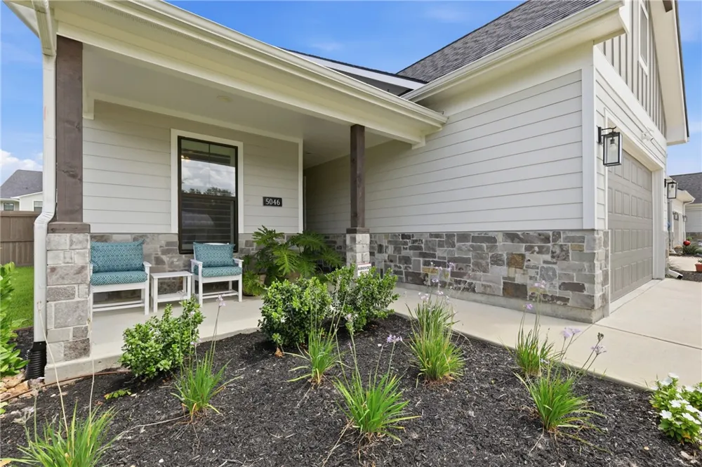 5046 Mooney Falls Drive Bryan, TX 77802