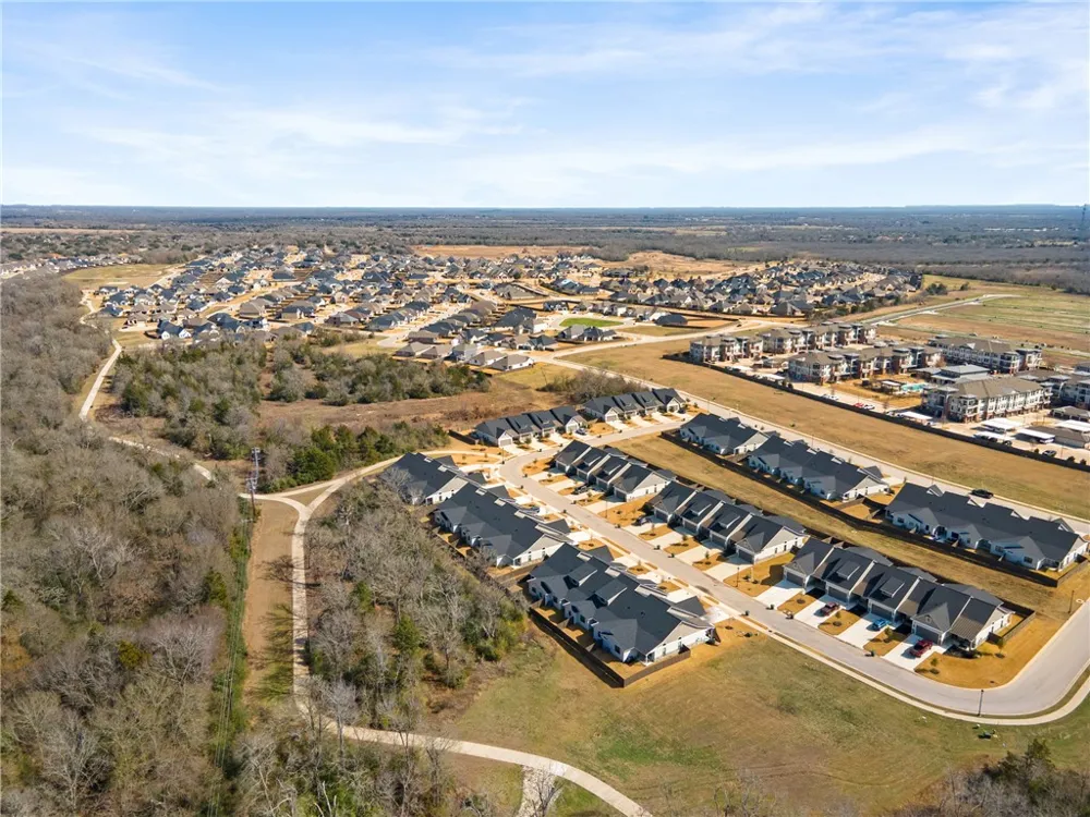 5046 Mooney Falls Drive Bryan, TX 77802