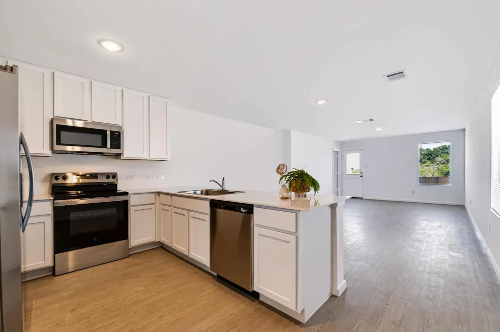 202 Pastar Falls Seguin, TX 78155