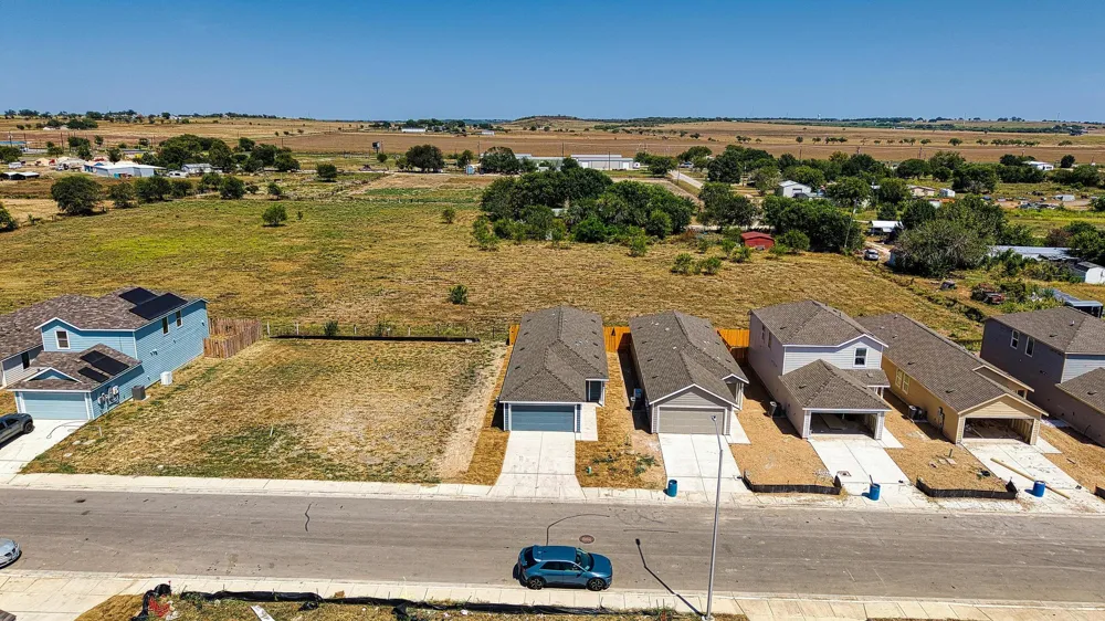 202 Pastar Falls Seguin, TX 78155