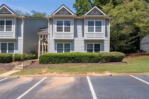27 Doranne Court SE #27