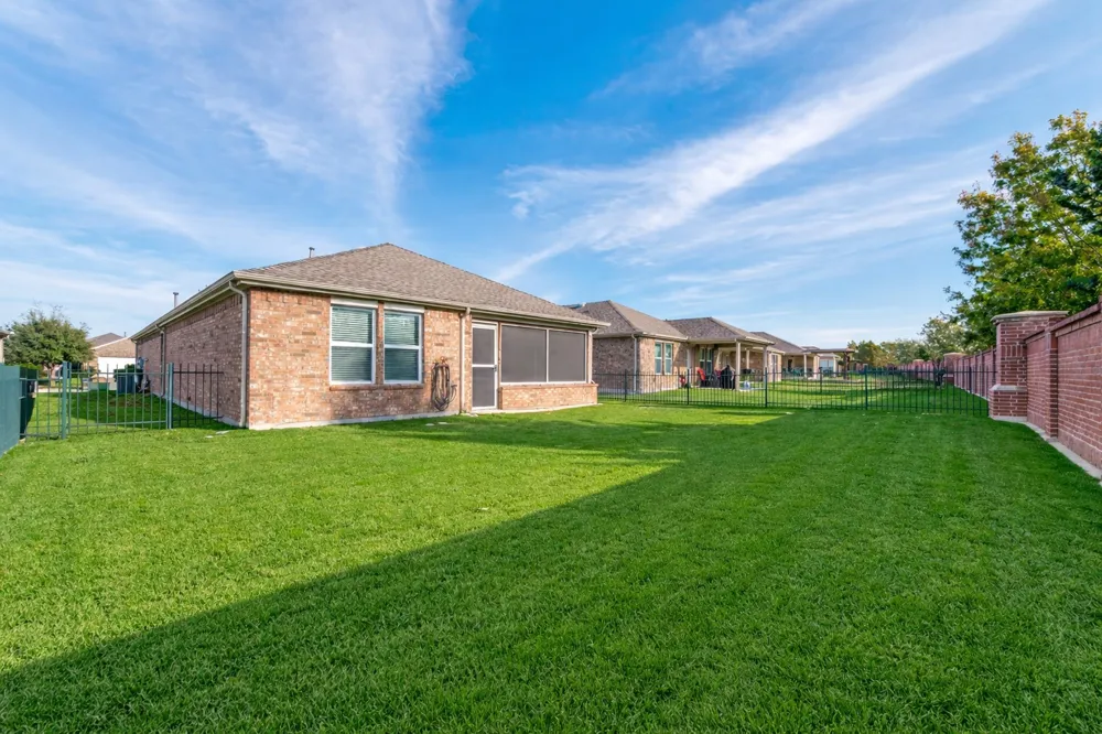 2325 Beachfront Drive Frisco, TX 75036