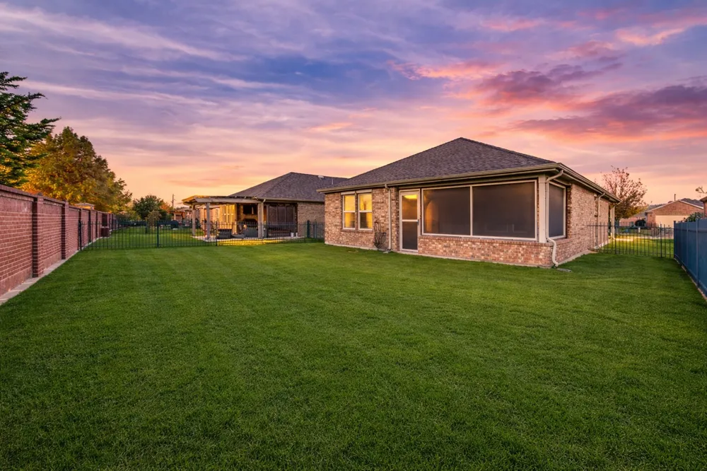 2325 Beachfront Drive Frisco, TX 75036