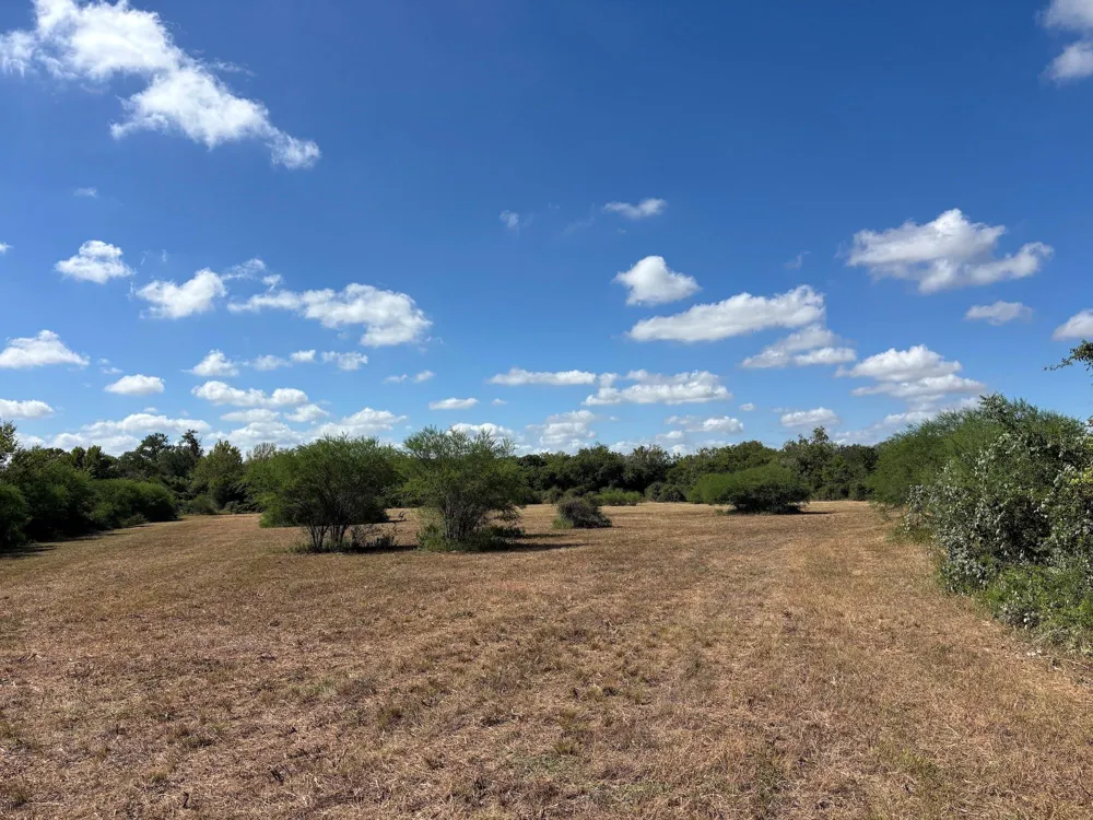 County Road 322 Shiner, TX 77995