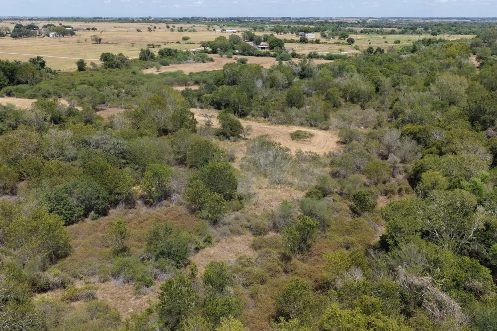 County Road 322 Shiner, TX 77995