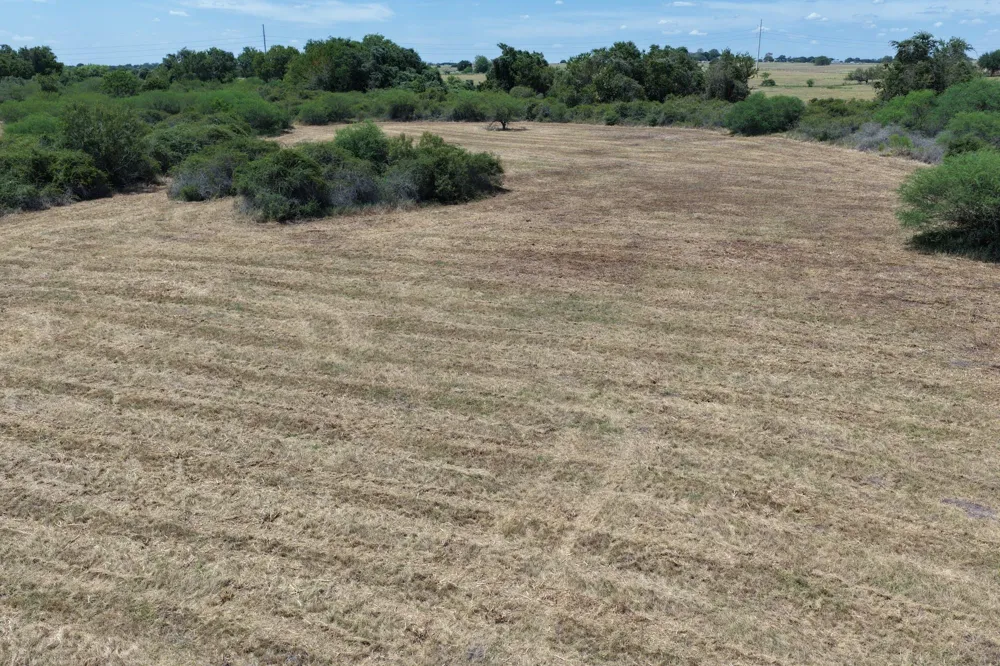 County Road 322 Shiner, TX 77995