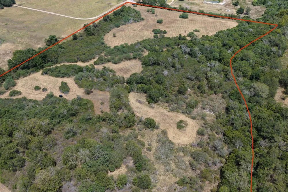 County Road 322 Shiner, TX 77995