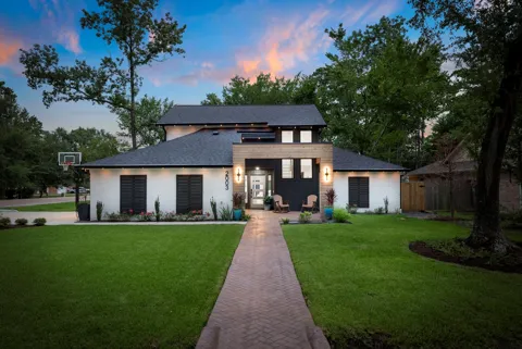 2003 Longstraw Place