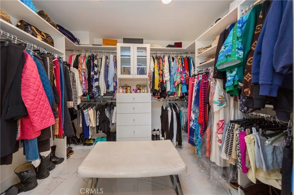 26 Corral Bell Canyon, CA 91307