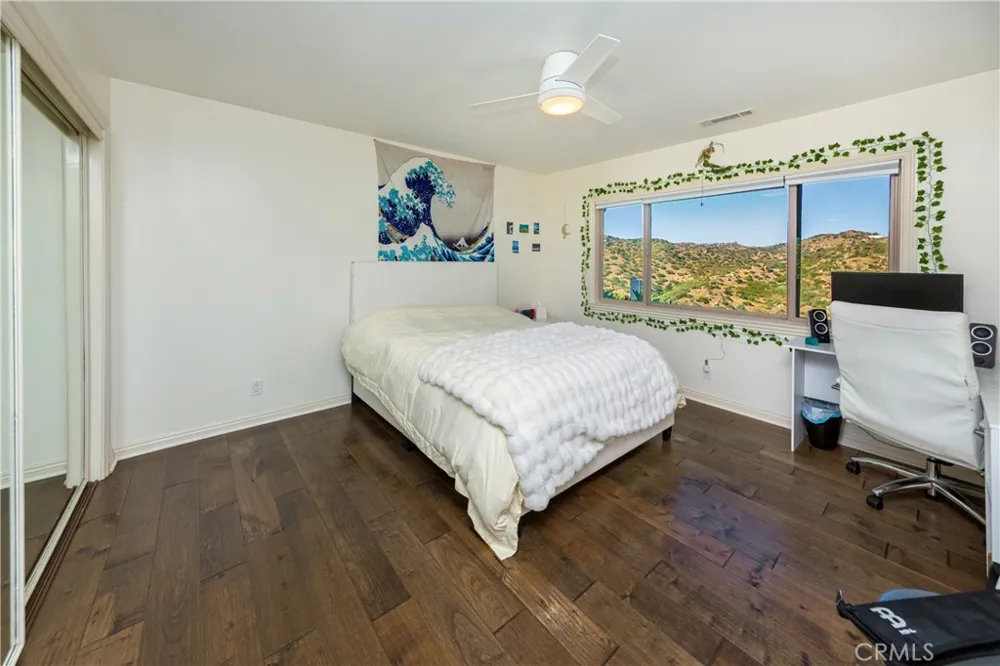 26 Corral Bell Canyon, CA 91307
