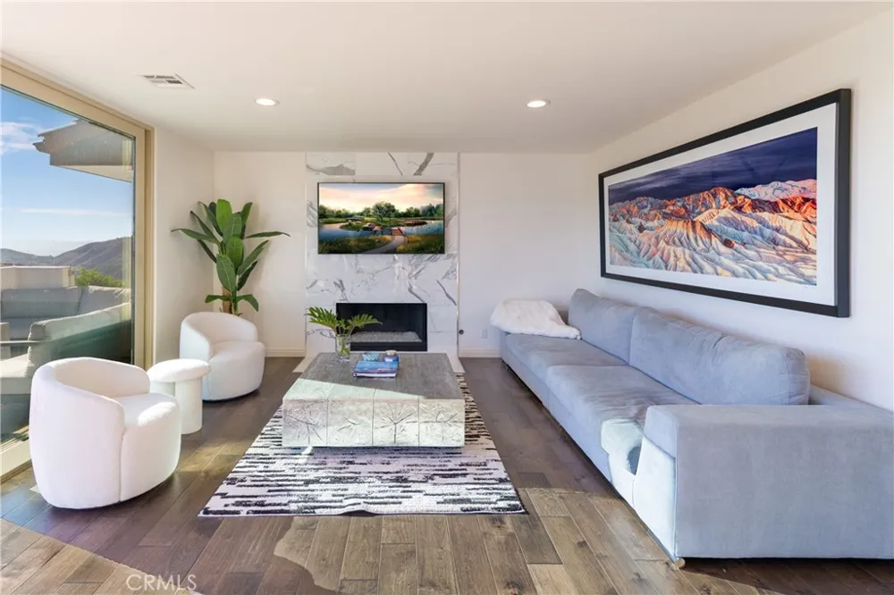 26 Corral Bell Canyon, CA 91307