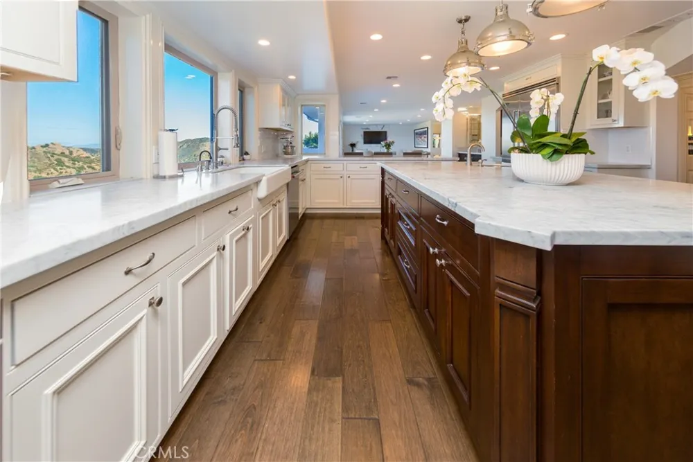 26 Corral Bell Canyon, CA 91307