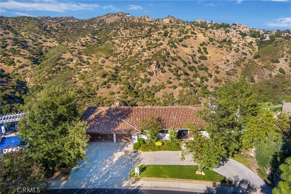 26 Corral Bell Canyon, CA 91307