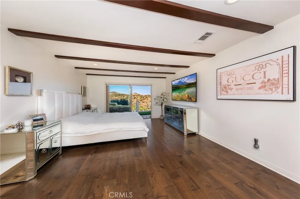 26 Corral Bell Canyon, CA 91307