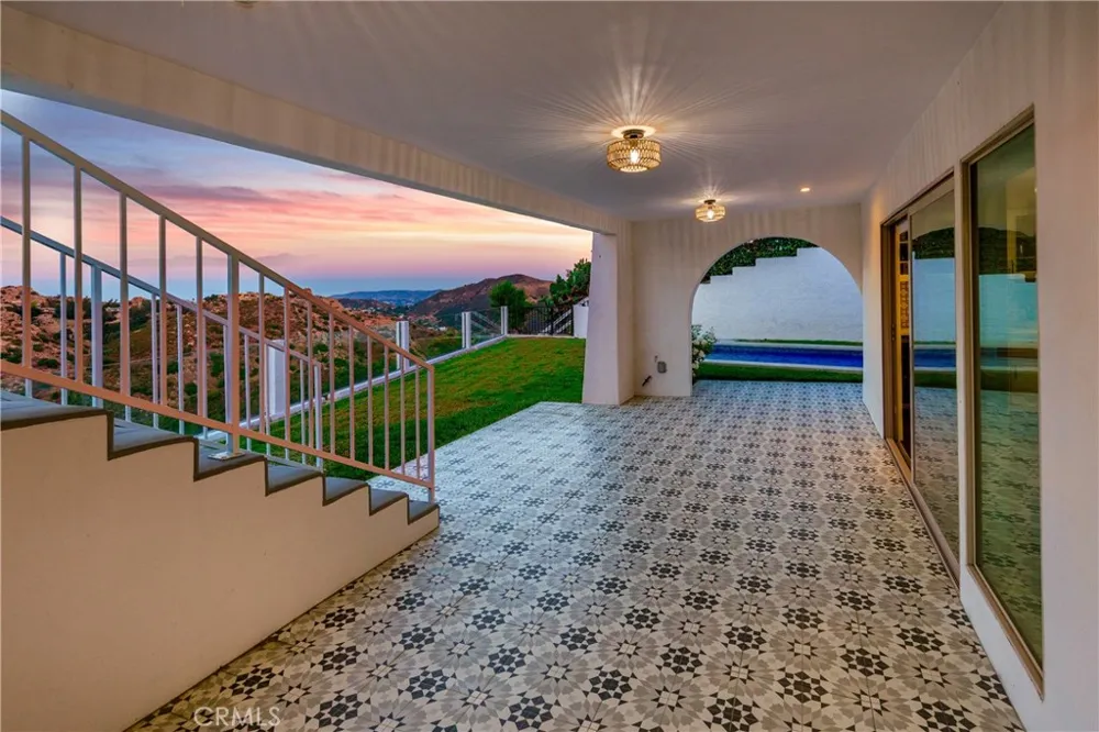 26 Corral Bell Canyon, CA 91307