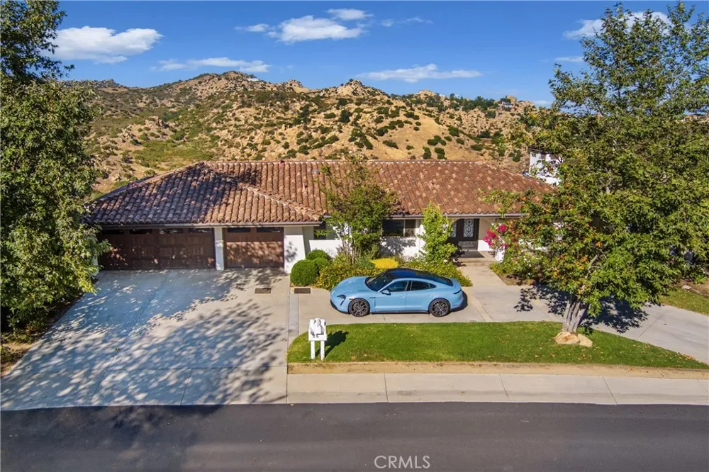 26 Corral Bell Canyon, CA 91307