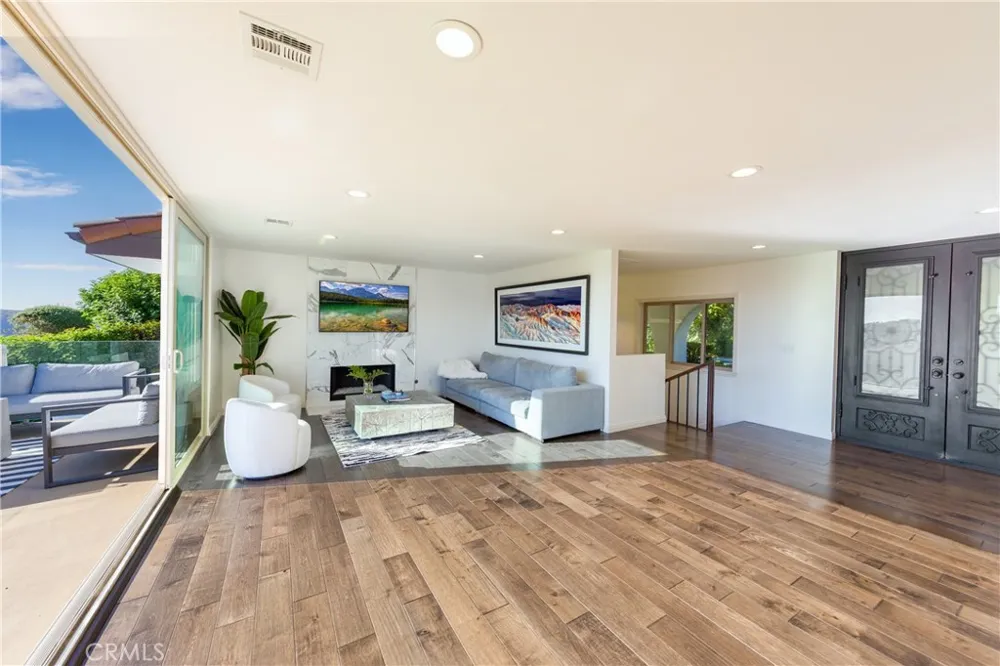 26 Corral Bell Canyon, CA 91307
