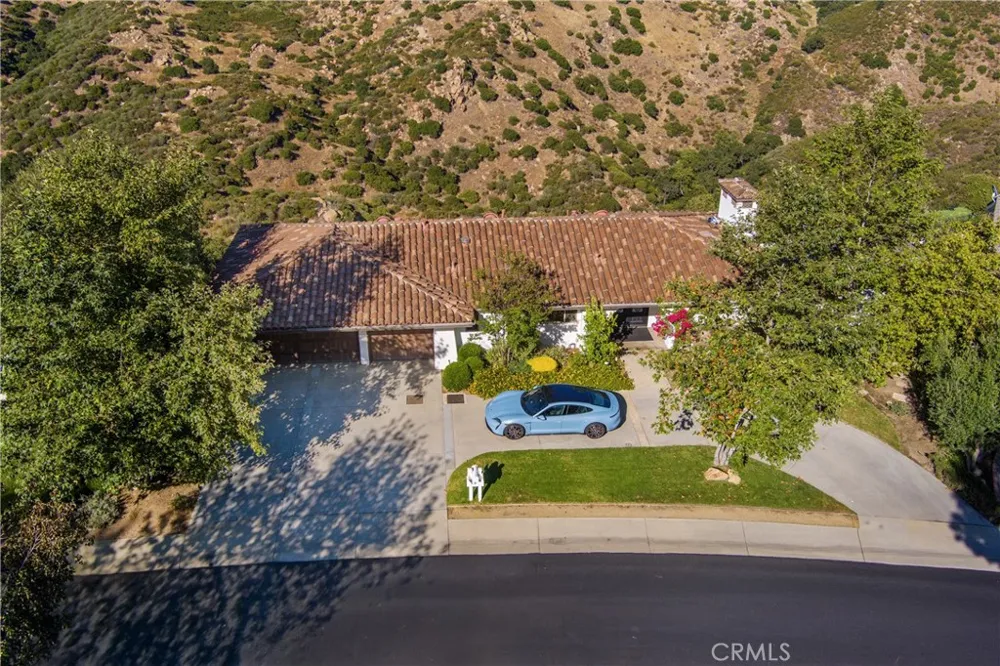 26 Corral Bell Canyon, CA 91307
