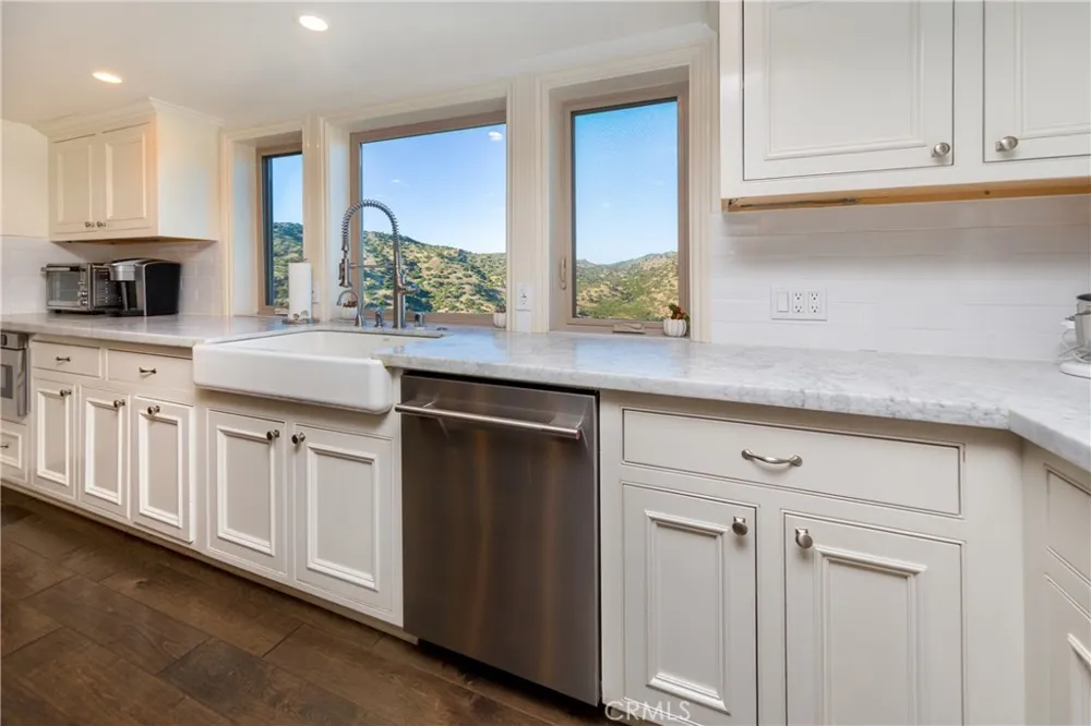 26 Corral Bell Canyon, CA 91307