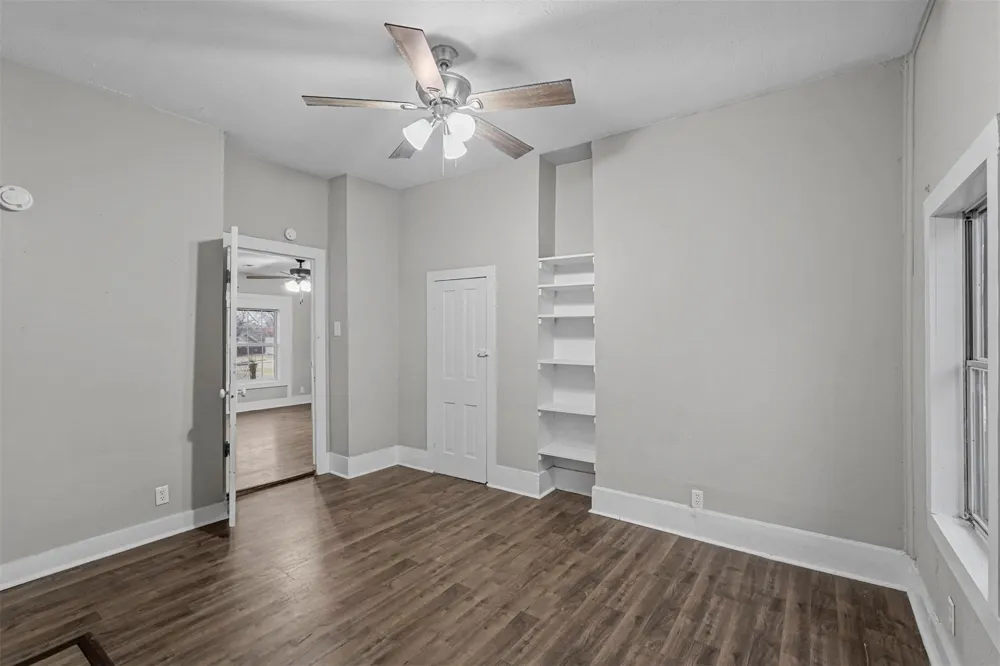 906 E Houston Street Sherman, TX 75092