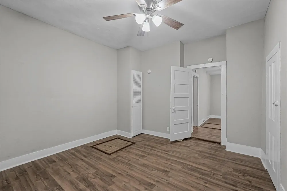 906 E Houston Street Sherman, TX 75092
