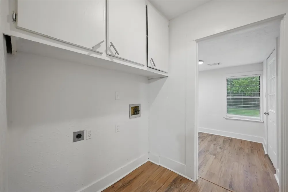 906 E Houston Street Sherman, TX 75092
