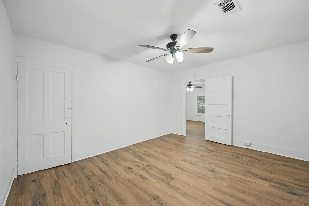 906 E Houston Street Sherman, TX 75092