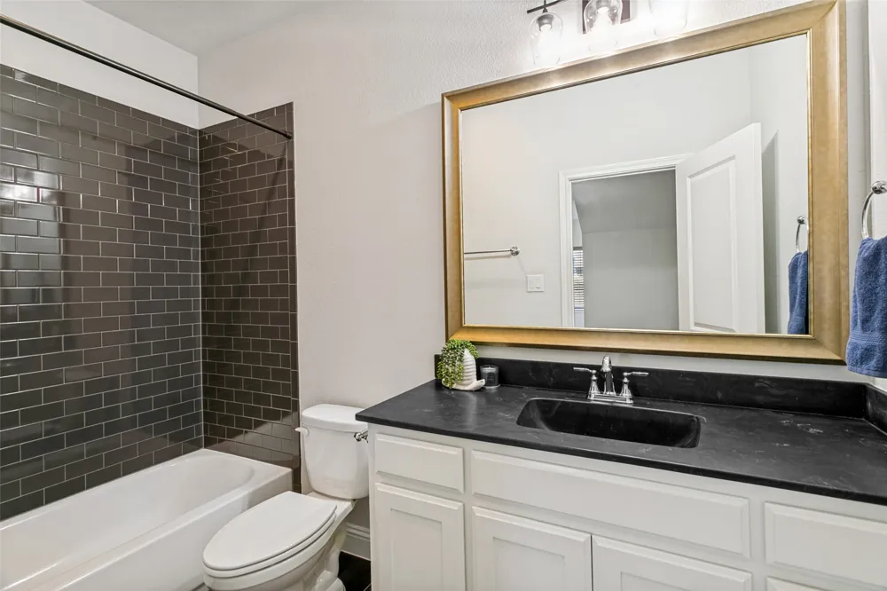817 Highlands Avenue Aledo, TX 76008