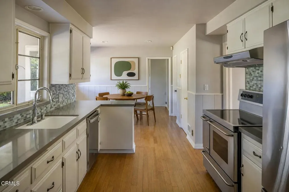 4817 Fairlawn Drive La Canada Flintridge, CA 91011