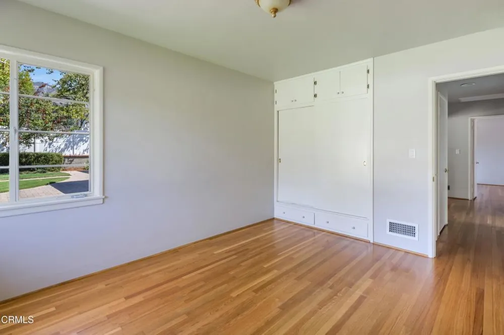 4817 Fairlawn Drive La Canada Flintridge, CA 91011