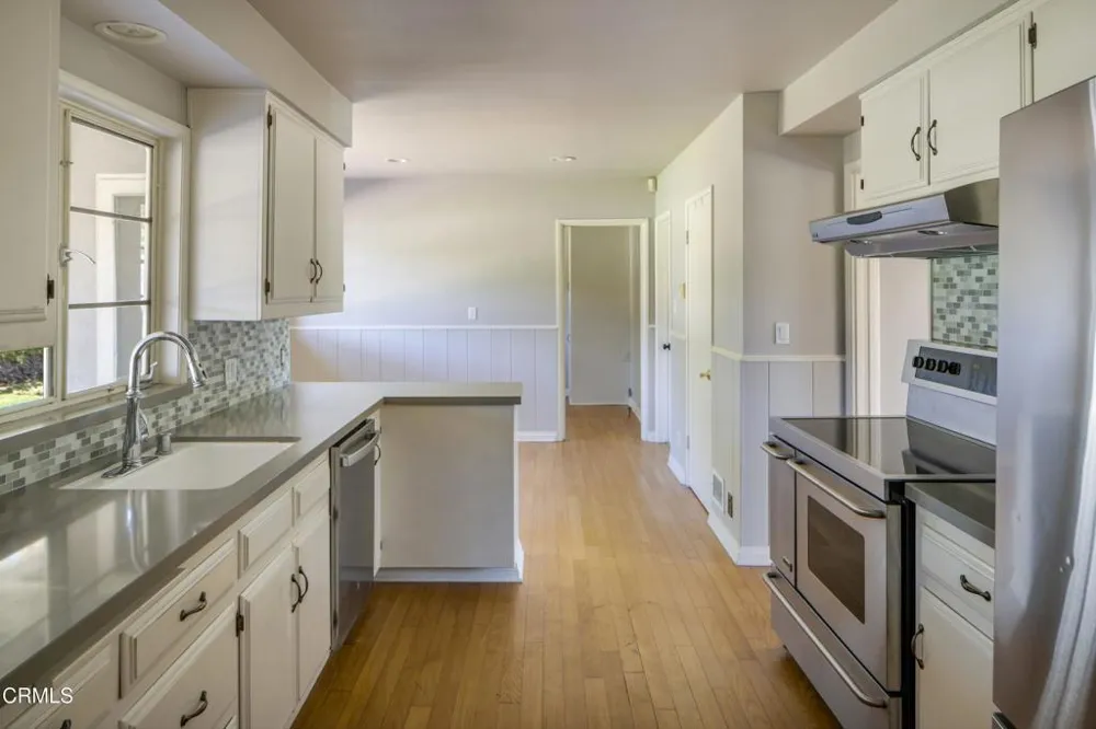 4817 Fairlawn Drive La Canada Flintridge, CA 91011