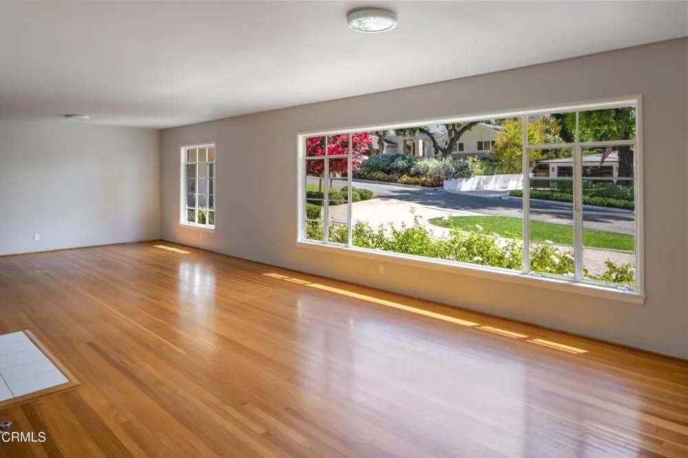 4817 Fairlawn Drive La Canada Flintridge, CA 91011