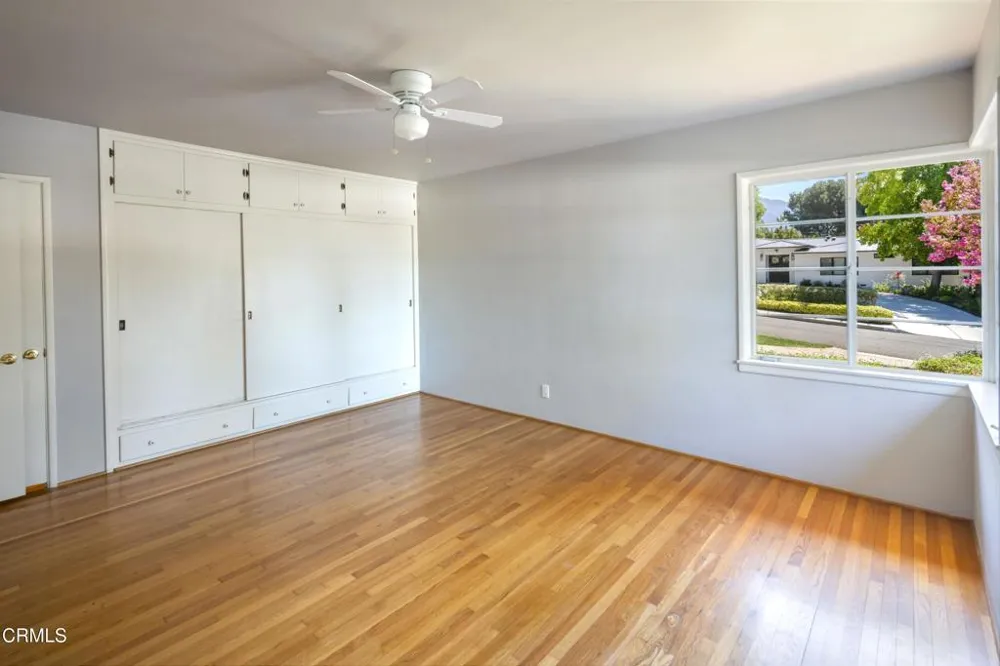 4817 Fairlawn Drive La Canada Flintridge, CA 91011