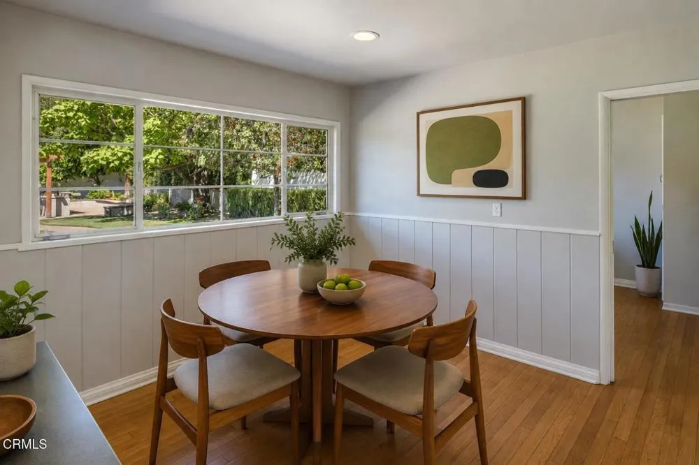 4817 Fairlawn Drive La Canada Flintridge, CA 91011