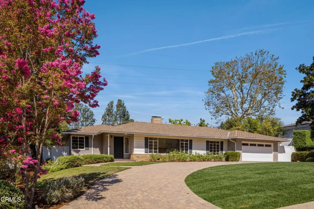 4817 Fairlawn Drive La Canada Flintridge, CA 91011