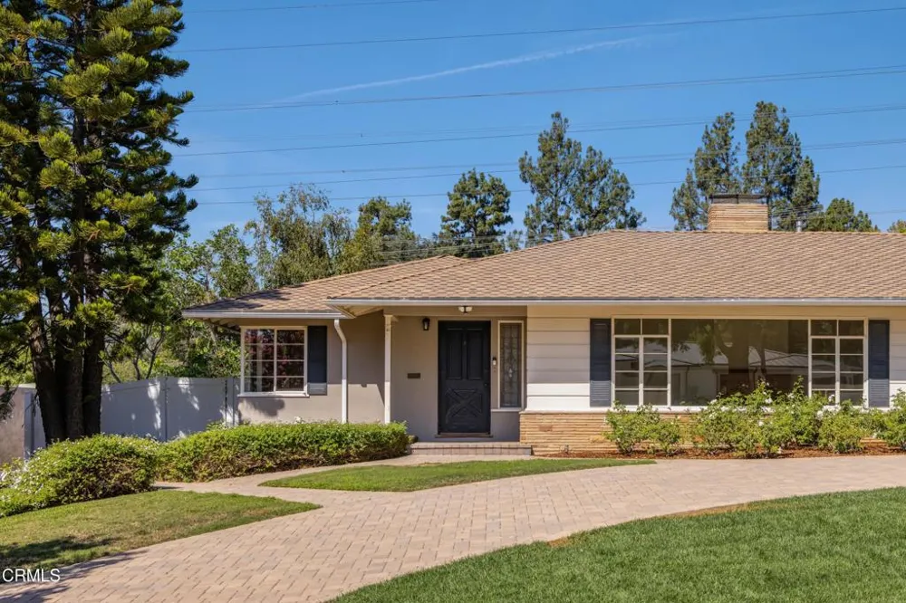 4817 Fairlawn Drive La Canada Flintridge, CA 91011