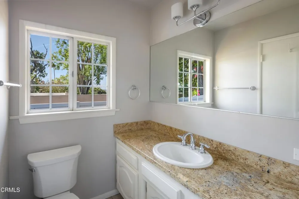 4817 Fairlawn Drive La Canada Flintridge, CA 91011