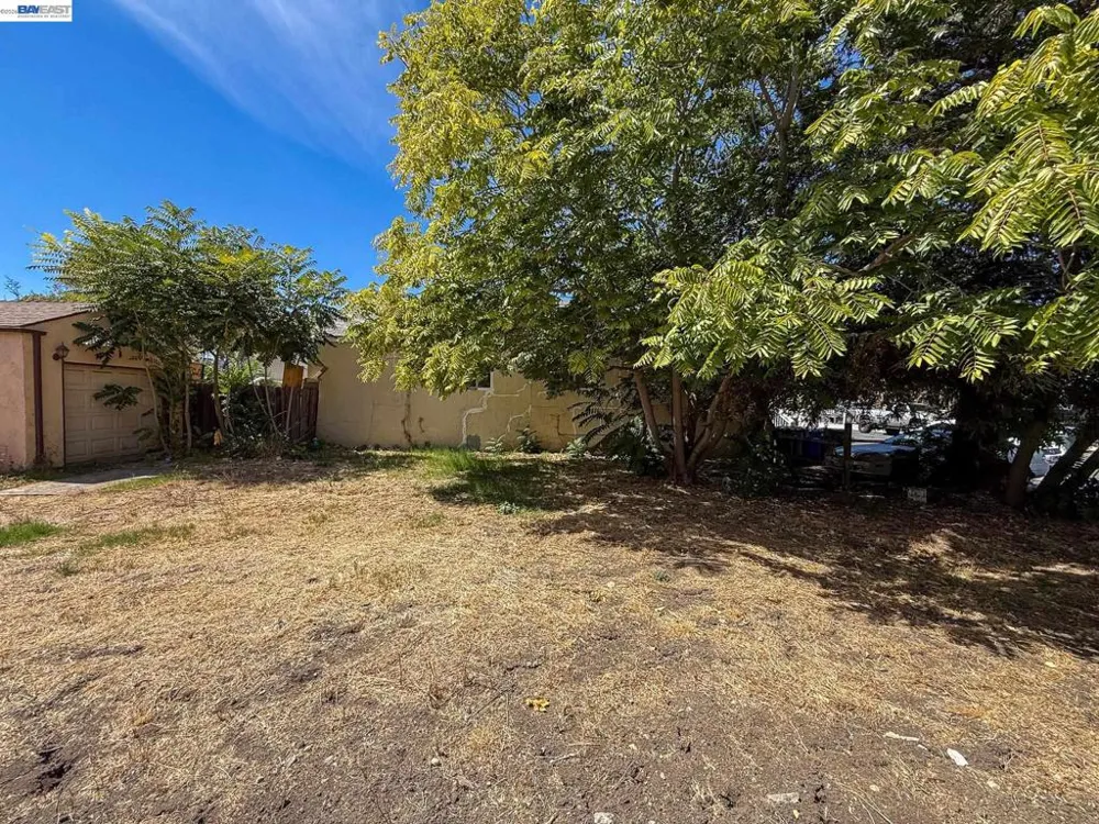 268 E 17Th St Pittsburg, CA 94565