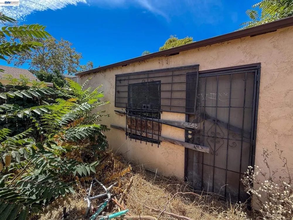 268 E 17Th St Pittsburg, CA 94565
