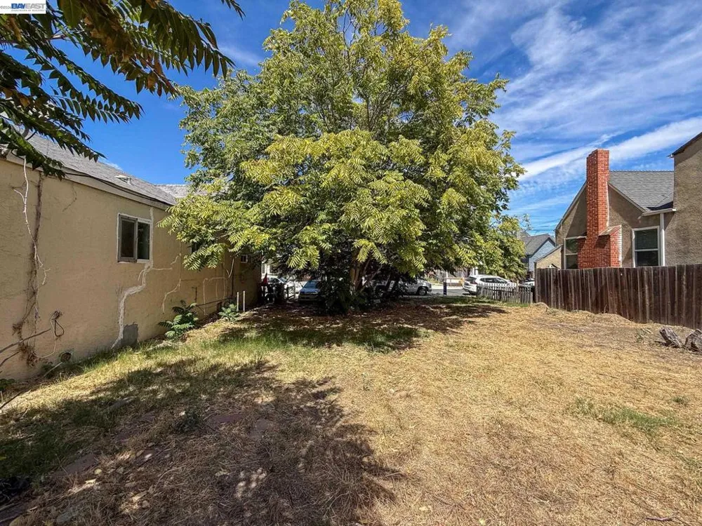 268 E 17Th St Pittsburg, CA 94565