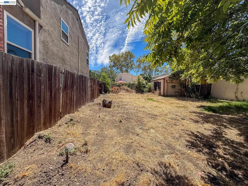 268 E 17Th St Pittsburg, CA 94565