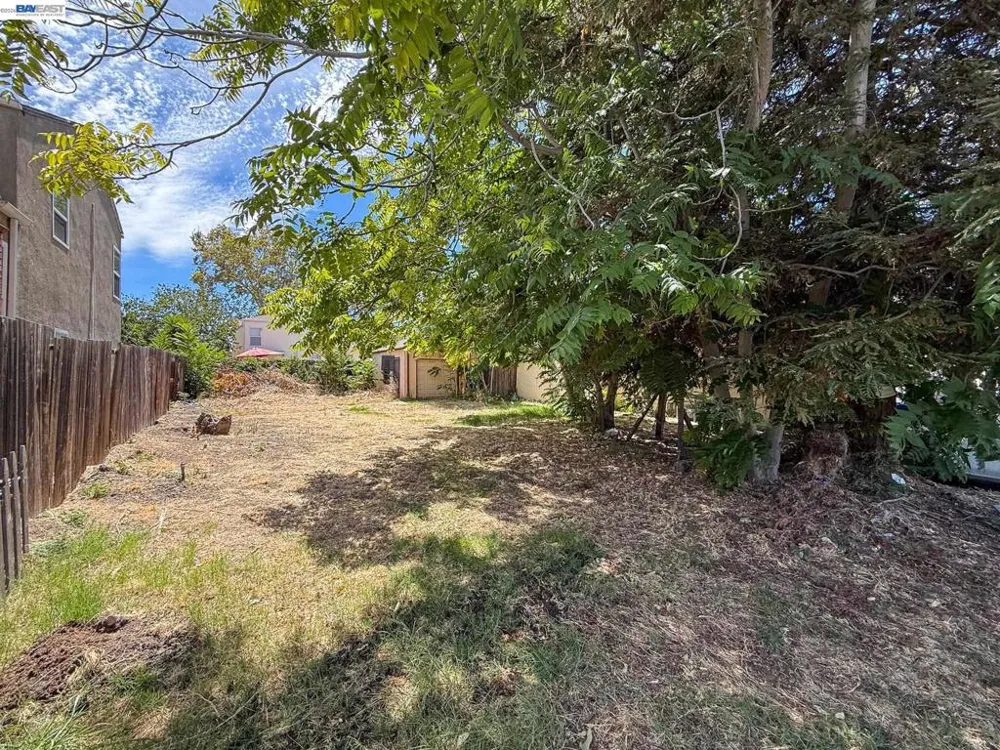 268 E 17Th St Pittsburg, CA 94565