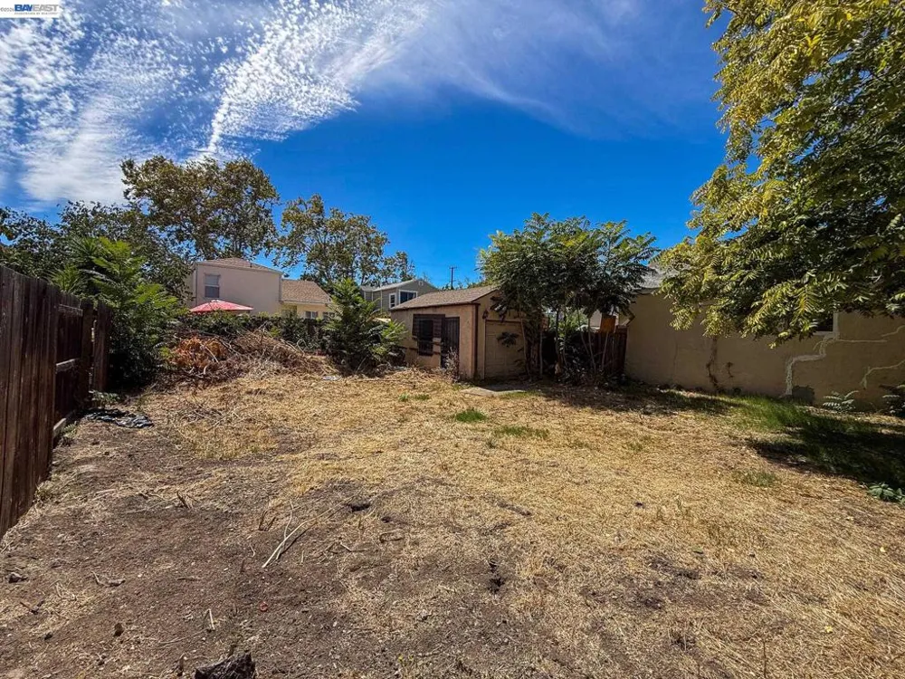 268 E 17Th St Pittsburg, CA 94565