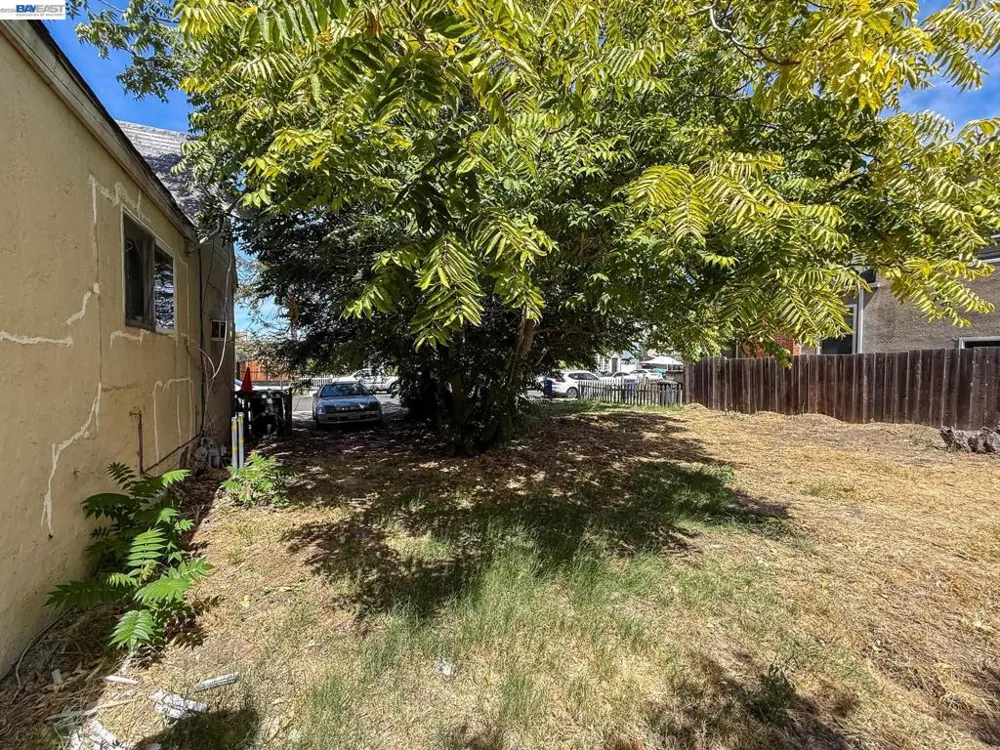 268 E 17Th St Pittsburg, CA 94565