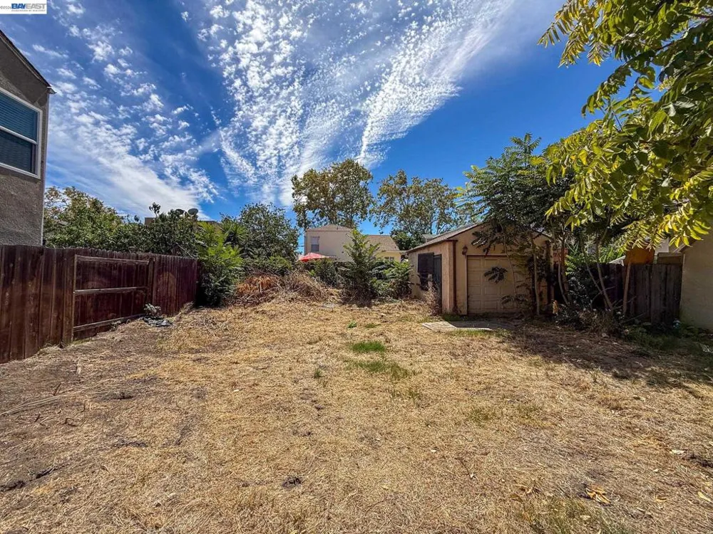 268 E 17Th St Pittsburg, CA 94565