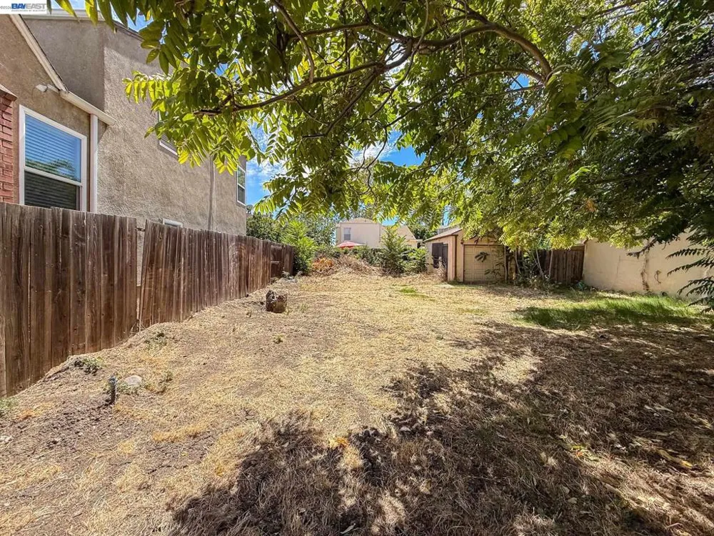 268 E 17Th St Pittsburg, CA 94565