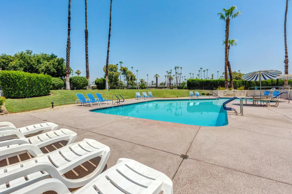 5300 E Waverly Drive #K14 Palm Springs, CA 92264