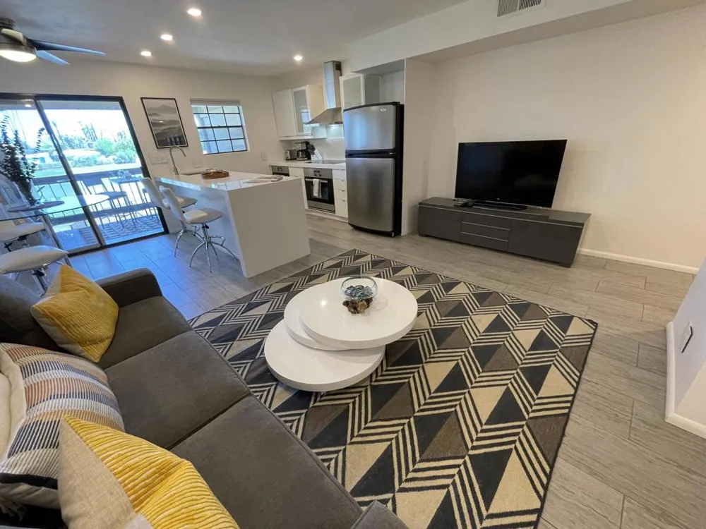 5300 E Waverly Drive #K14 Palm Springs, CA 92264