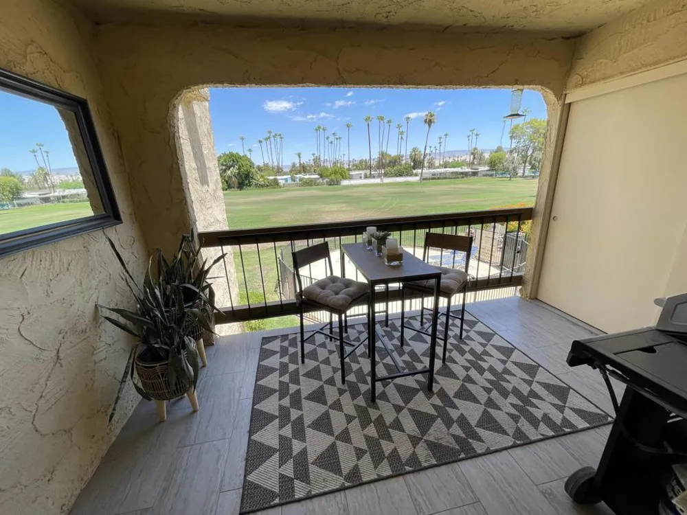 5300 E Waverly Drive #K14 Palm Springs, CA 92264