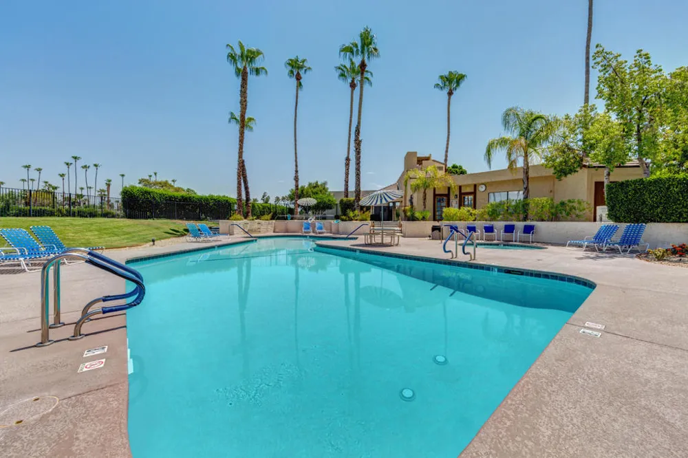 5300 E Waverly Drive #K14 Palm Springs, CA 92264